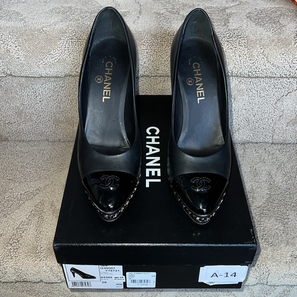 Heels - Picture 1 of 6